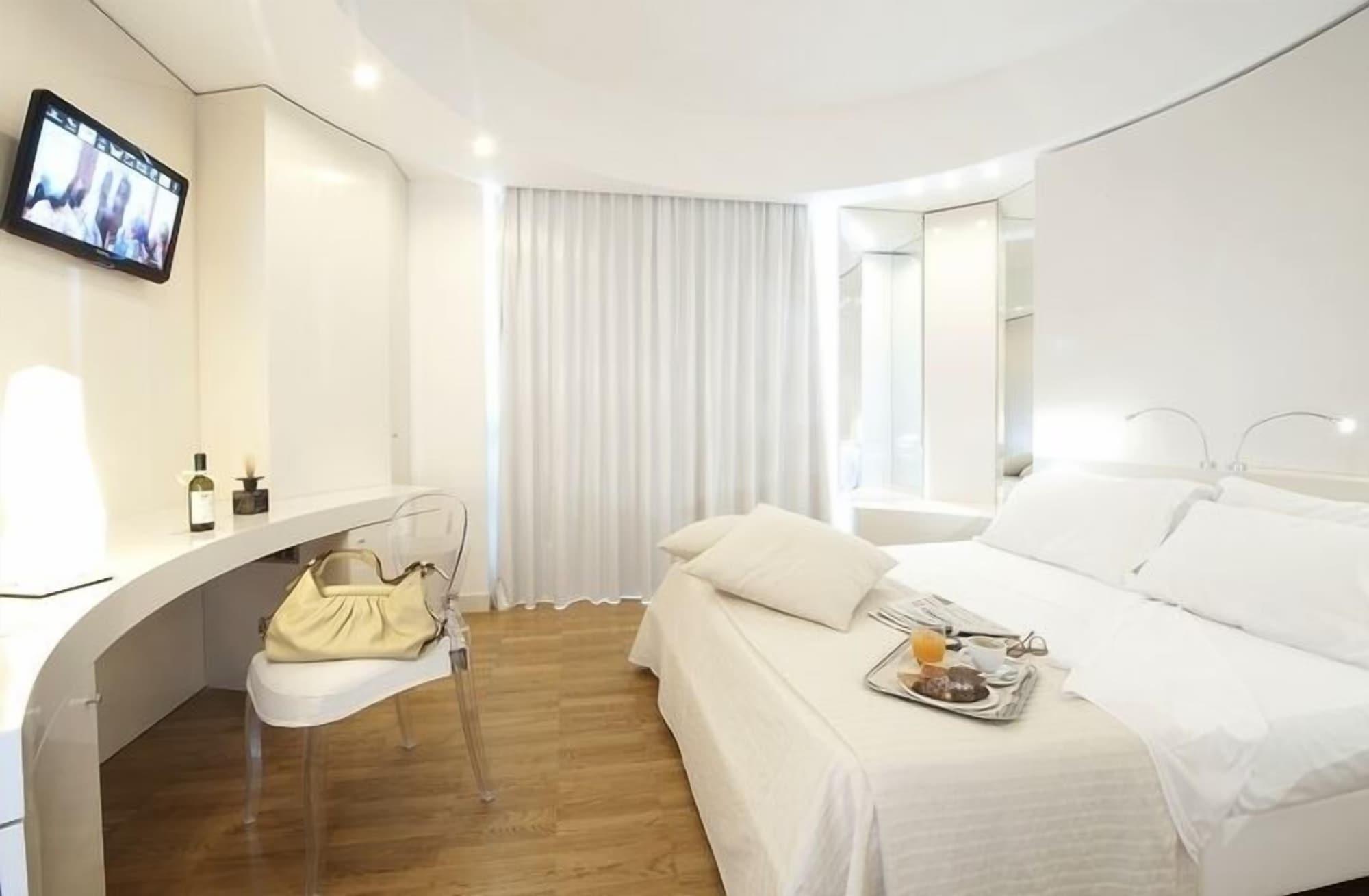 Hotel Excelsior Vasto Exterior photo