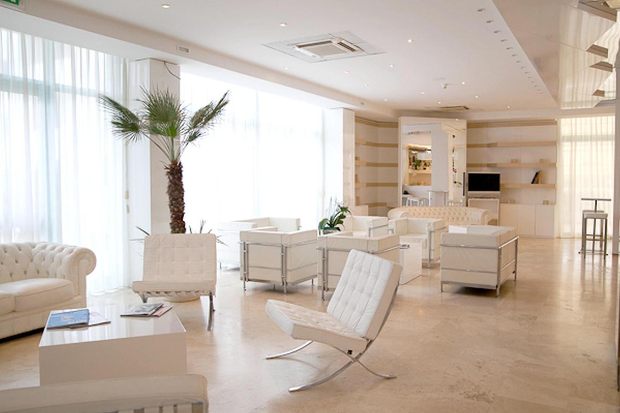 Hotel Excelsior Vasto Exterior photo